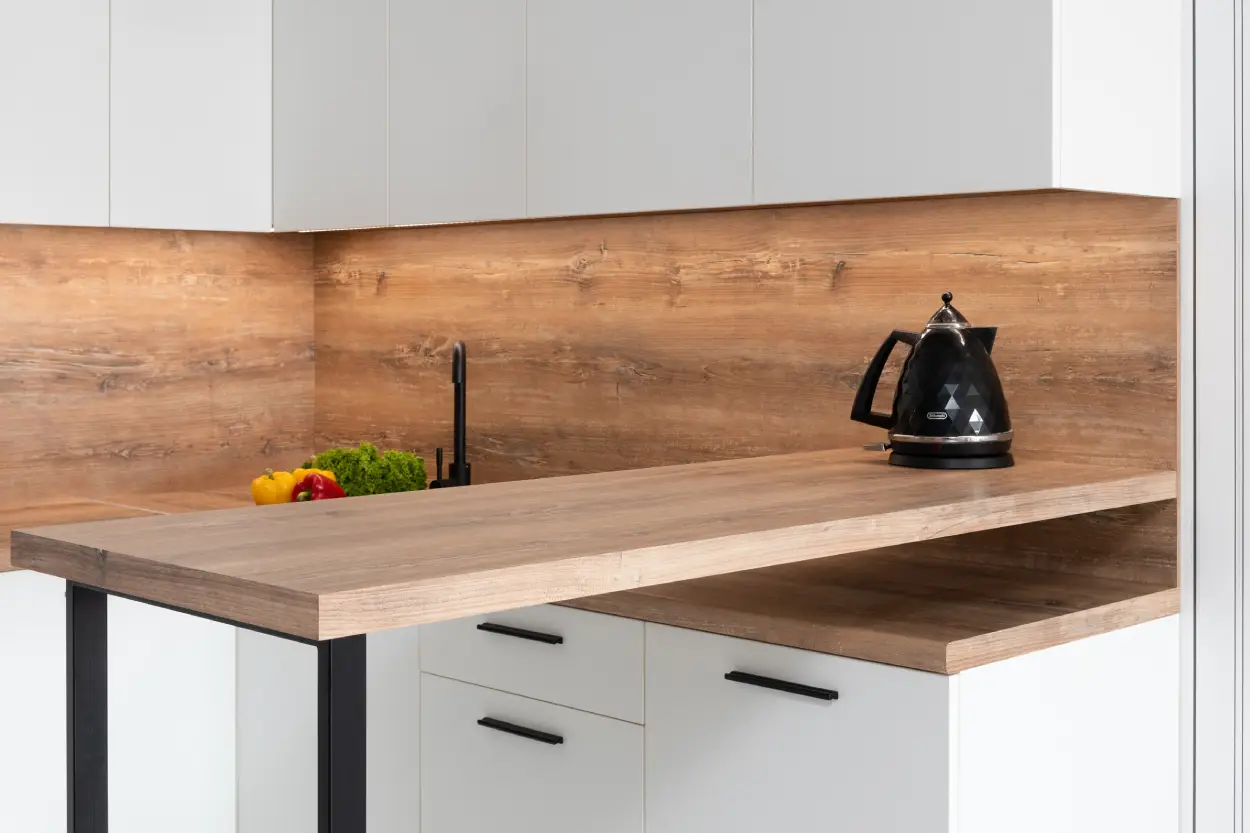 Oświetlenie LED w kuchni zapewniające naturalne odwzorowanie kolorów