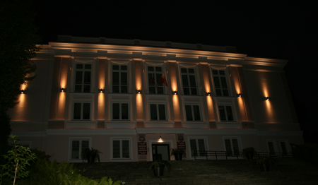 Lampa Ogrodowa Zewnętrzna Elewacyjna KINKIET LED Adela 7001 AL E27 Su-Ma