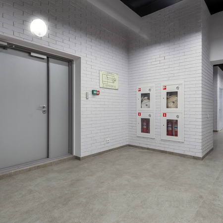 Lampa Natynkowa Plafon LED Kinkiet z Czujnikiem Ruchu i Zmierzchu 10W Barwa Neutralna 4000K IP44 ORBIS Kobi