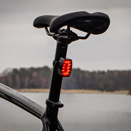 Lampka Latarka Rowerowa Tylna Czerwona USB-C 6 Trybów IP66 MOCNA VAYOX