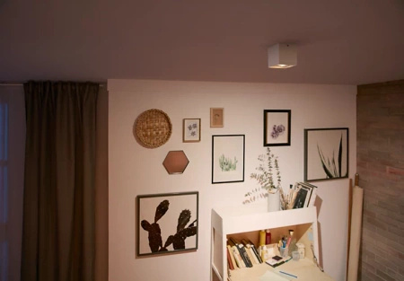 Oprawa Natynkowa Lampa LED 4.5W 500lm 2200-2700K Ściemnialna WarmGlow Biała Box Philips