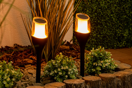 Zestaw 4x Lampa LED ogrodowa Pochodnia Solarna Słupek 65 cm Płomień Czujnik Zmierzchu