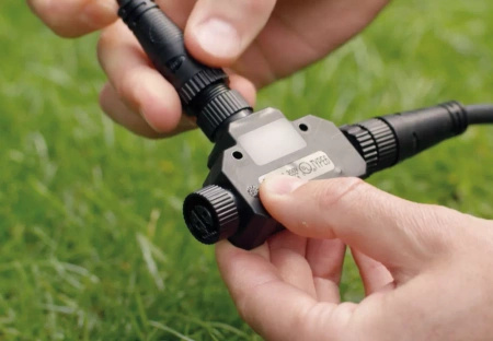 Kabel Przedłużający 2.5m Zewnętrzny ze Złączką typ T IP67 Czarny Outdoor LowVolt Accessory Philips HUE