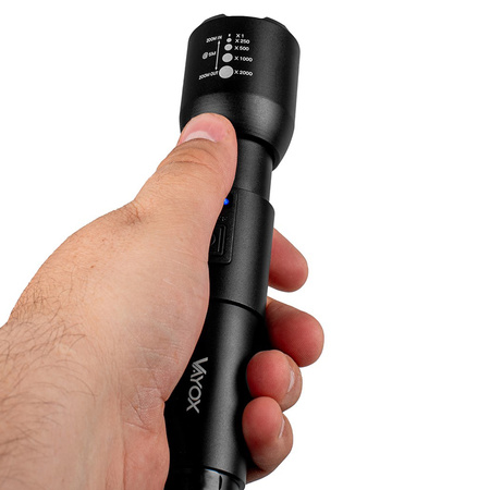 Latarka akumulatorowa LED Klasyczna 20W 800lm Lampka Ręczna Mocna ZOOM VA0180 VAYOX