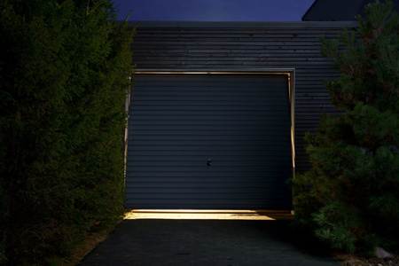 Naświetlacz LED Reflektor Zewnętrzny Lampa 15W 1500lm 4000K IP55 Biały Z Czujnikiem Ruchu i Zmierzchu Endura Ledvance