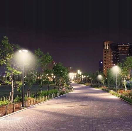 Słup Maszt Oświetleniowy Składany do Lamp Ulicznych Latarni z Oknem Rewizyjnym 3m fi60 Czarny KOBI