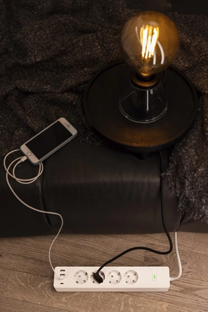 Przedłużacz Inteligentny Listwa Zasilająca EU 3680W z Wyłącznikiem On/Off Osram SMART+ WiFi Matter