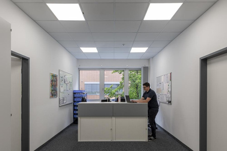 Panel LED Oprawa Lampa Sufitowa 33W 4320lm 3000K Ciepła Natynkowa Podtynkowa Biały 60x60cm Comfort Ledvance