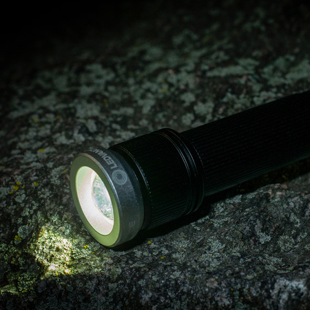 Latarka Taktyczna LED 15W 1400lm IP65 Woodoodporna Bateryjna Ledvance