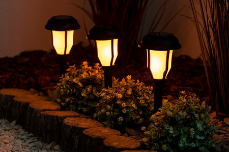 Lampa Solarna Ogrodowa LED Wbijana Pochodnia 40cm IP44 Czujnik Zmierzchu