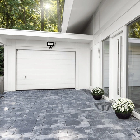 Naświetlacz LED Halogen 30W 2505lm 4000K IP65 Czarny Czujnik Ruchu MH Kobi