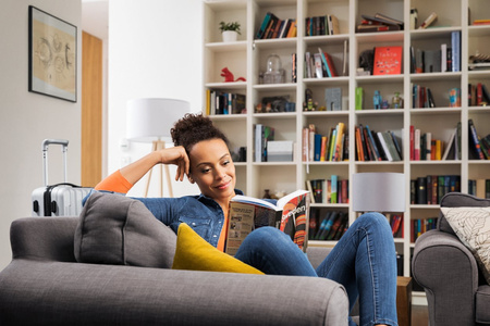 Żarówka LED A60 E27 4.9W = 40W 470lm 2700K Ciepła 200° z Czujnikiem Zmierzchu Classic Osram