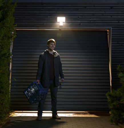 Naświetlacz LED Reflektor Zewnętrzny Lampa 10W 800lm 3000K IP44 Szary Z Czujnikiem Ruchu i Zmierzchu Endura Ledvance