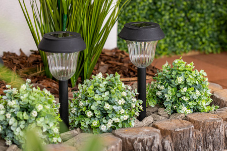 Lampa Solarna Ogrodowa LED Wbijana 5500-6000K IP44 38cm Czujnik Zmierzchu