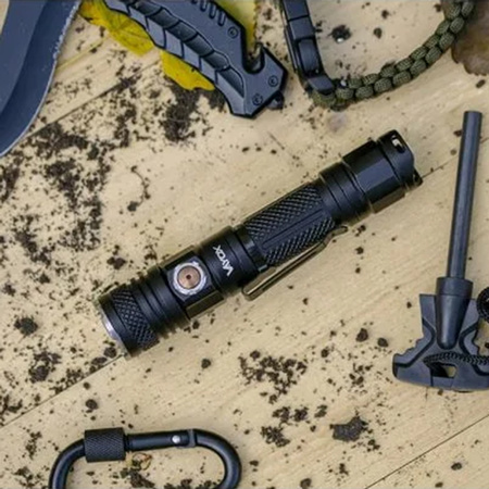 Latarka Taktyczna LED Ręczna Mocna IP44 10W 1200lm Professional VAYOX