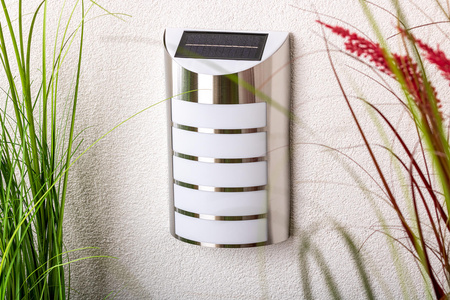 Lampa Ogrodowa LED elewacyjna solarna SAFFO chrom/biały 6000K zimna GOLDLUX (Polux)