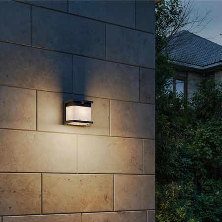 Kinkiet Ogrodowy Lampa Zewnętrzna Elewacyjna Solarny 3.8W 400lm 2700K Ciepła IP44 Czarna z Czujnikiem Ruchu Diara Philips