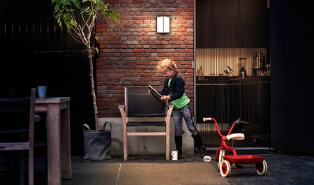 Kinkiet Ogrodowy Lampa Elewacyjna Zewnętrzna LED 6W 600lm 2700K IP44 Antracyt Stock Philips