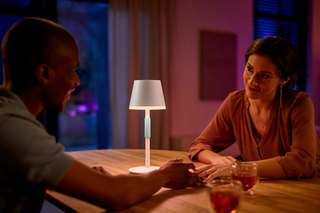 Lampa Stołowa Biurkowa LED 6.2W 530lm White and Color Ambiance RGB + TW Biała 35cm Inteligentna SMART Zigbee Bluetooth Go Table Philips HUE