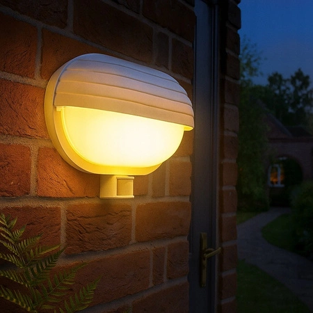 Lampa Ogrodowa Kinkiet Elewacyjny FRODA E27 IP44 z Czujnikiem PIR Biała