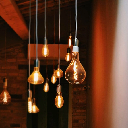 Żarówka LED E27 PS160 Gruszka 8W = 42W 500lm 1800K Ciepła 360° FILAMENT Bursztynowa Ściemnialna Videx