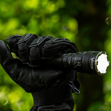 Latarka Taktyczna LED Ręczna Mocna 3-kolorowa SST40 1500lm Pro Series VA0099 Vayox