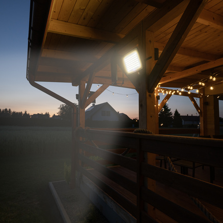 Naświetlacz Solarny LED Halogen 300W Lampa Ogrodowa 4000K IP65 Czujnik Ruchu PIR + Pilot FULGOR LUMILED