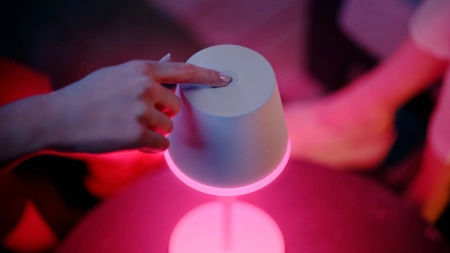 Lampa Stołowa Biurkowa LED 6.2W 530lm White and Color Ambiance RGB + TW Biała 35cm Inteligentna SMART Zigbee Bluetooth Go Table Philips HUE