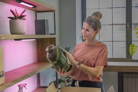 Lampka Podszafkowa LED Listwa Meblowa z Czujnikiem Ruchu 4W 230lm 3000K Ciepła RGBw Ściemnialna Pilot Czarny 30cm Linear Edge Ledvance