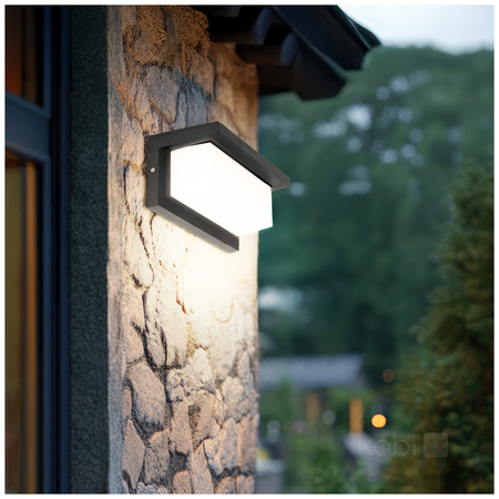 Kinkiet Ogrodowy Lampa Elewacyjna LED LENTERO 12W 4000K z Czujnikiem Ruchu IP54 Czarny KOBI