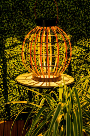 Lampa Solarna LED Zewnętrzna Ogrodowa Stojąca Wisząca Latarenka 3000K IP44 Czujnik Zmierzchu