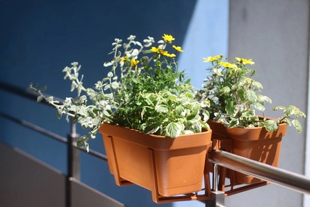 Uchwyt do Skrzynki Doniczki Balkonowej Regulowany LOBELIA Ceglasty