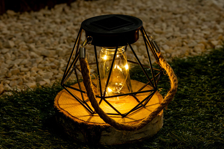 Lampa Solarna Wisząca LED Zewnętrzna Ogrodowa Latarenka 3000K IP44 Czujnik Zmierzchu