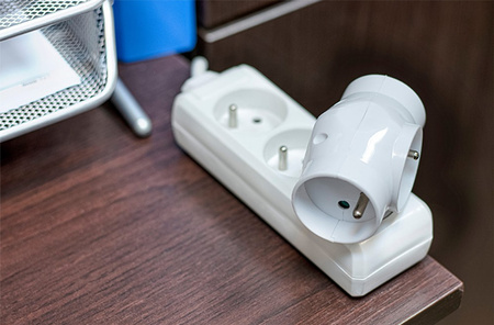 Rozgałęźnik Sieciowy Elektryczny Z Bolcem R- 31 Złodziejka 3 Gniazdka Z Uziemieniem VAYOX