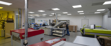 Panel LED Oprawa Biurowa Lampa Sufitowa 33W 4320lm 6500K Zimna Natynkowa Podtynkowa Biały 60x60cm UGR19 Comfort Ledvance