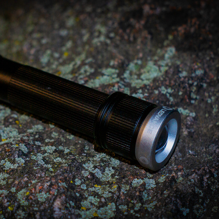 Latarka Taktyczna LED 15W 1400lm IP65 Woodoodporna Bateryjna Ledvance