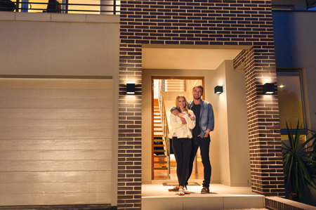 Inteligentny ogrodowy kinkiet elewacyjny LEDVANCE WIFI SMART+ BRICK WALL 14W 550 lm LEDVANCE