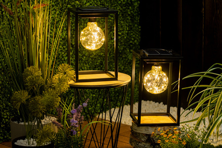 Lampa Solarna LED Zewnętrzna Ogrodowa Stojąca Wisząca Latarenka 3000K IP44 26cm Czujnik Zmierzchu