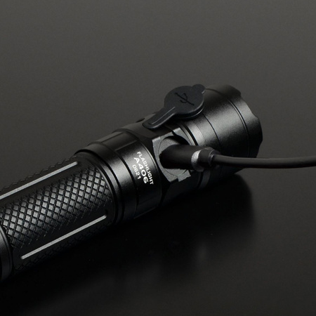 Latarka Ręczna Akumulatorowa LED 20W 4000lm 6 Trybów Pracy USB-C Wodoszczelna IP68 Videx