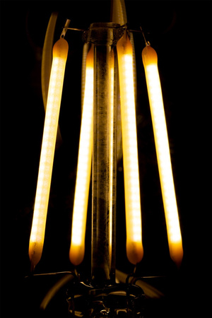 Żarówka LED E27 A60 7W = 60W 806lm 3000K Ciepła 360° FILAMENT LUMILED