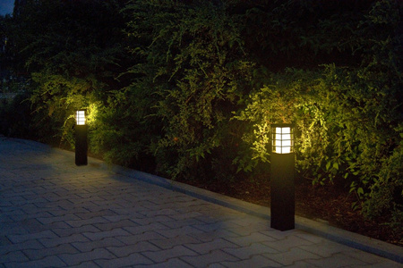 Lampa Ogrodowa Zewnętrzna Stojąca SŁUPEK RADO II 2 BL E27 50cm Su-Ma