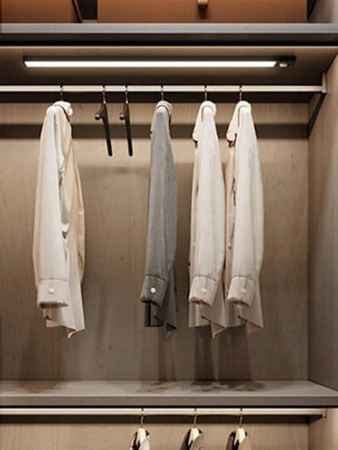 Lampka Podszafkowa LED Listwa Meblowa 2W 4500K 40cm z Czujnikiem Ruchu Czarna