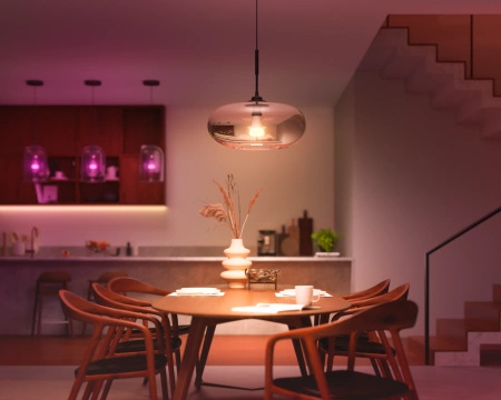 4x Żarówka LED E27 A60 6W = 60W 810lm 1800-20000K CCT + RGB SMART Inteligentna Bluetooth ZigBee White and Color Ambiance Philips HUE
