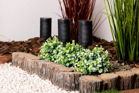 Lampa Solarna Ogrodowa LED Wbijana Pochodnia 39cm IP44 Czujnik Zmierzchu