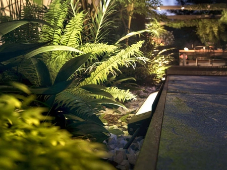 Lampa Ogrodowa Liniowa Zewnętrzna LED 20.5W 1420lm 80cm IP65 White and Color Ambiance RGB + TW Czarna Inteligentna SMART Zigbee Bluetooth Amarant Philips HUE