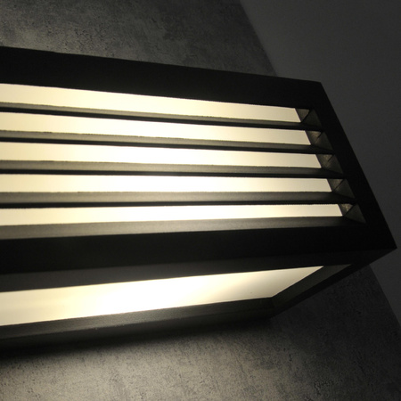 Lampa Ogrodowa Kinkiet Elewacyjny OSAKA E27 IP54 Czarna GOLDLUX (Polux)