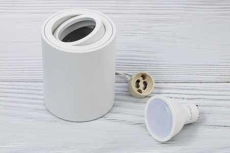 Oprawa Natynkowa HALOGENOWA Spot Tuba Ruchoma Okrągła Biała 84mm + Żarówka LED GU10 6W 120° 3000K AMAT-M LUMILED