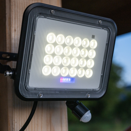 Naświetlacz Solarny LED Halogen 100W Lampa Ogrodowa 4000K IP65 Czujnik Ruchu PIR + Pilot FULGOR LUMILED