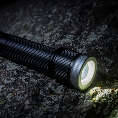 Latarka Taktyczna LED 15W 1400lm IP65 Woodoodporna Bateryjna Ledvance