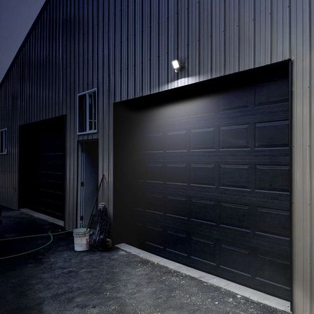 Naświetlacz LED 20W 1900lm 5000K Zimna z Czujnikiem Ruchu i Zmierzchu Czarny z Mleczną Przesłoną Videx